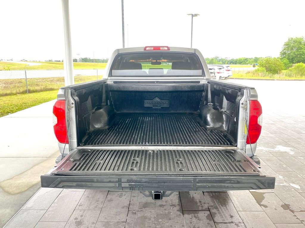 Used 2017 Toyota Tundra SR5 w/ SR5 Upgrade Package AWD/4WD image 13