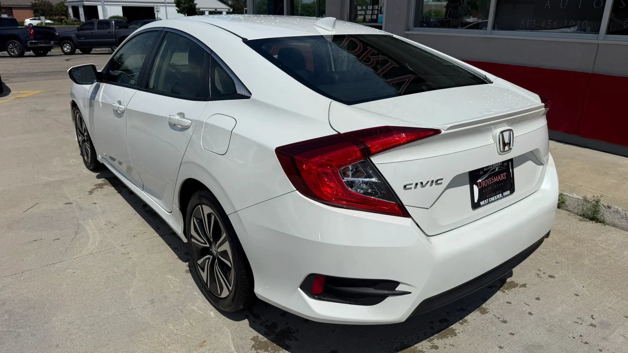 Used 2018 Honda Civic EX-L image 4