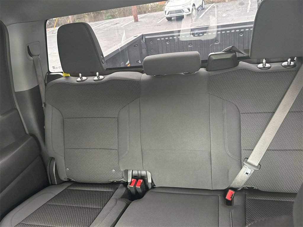 Used 2025 Chevrolet Silverado 2500 Custom image 27