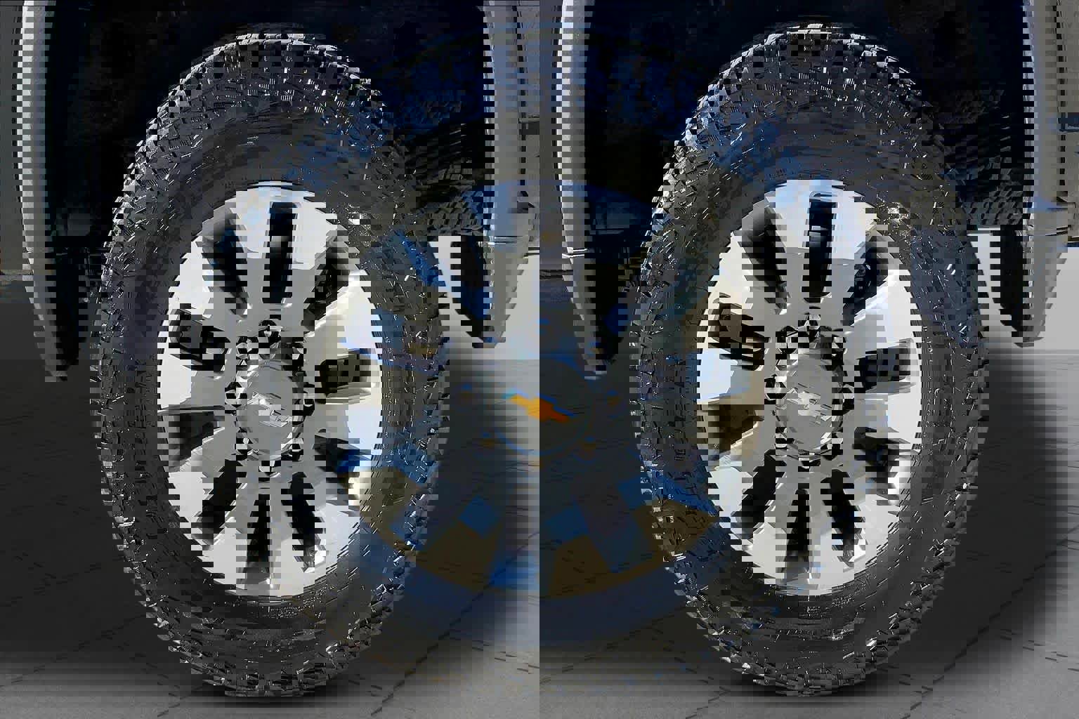 Used 2025 Chevrolet Silverado 2500 Custom w/ Custom Value Package image 11