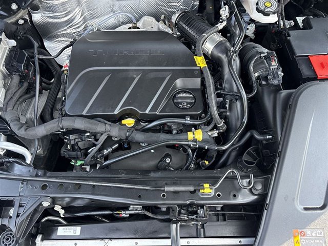 Used 2024 Buick Envista Sport Touring w/ Convenience I Package FWD image 28
