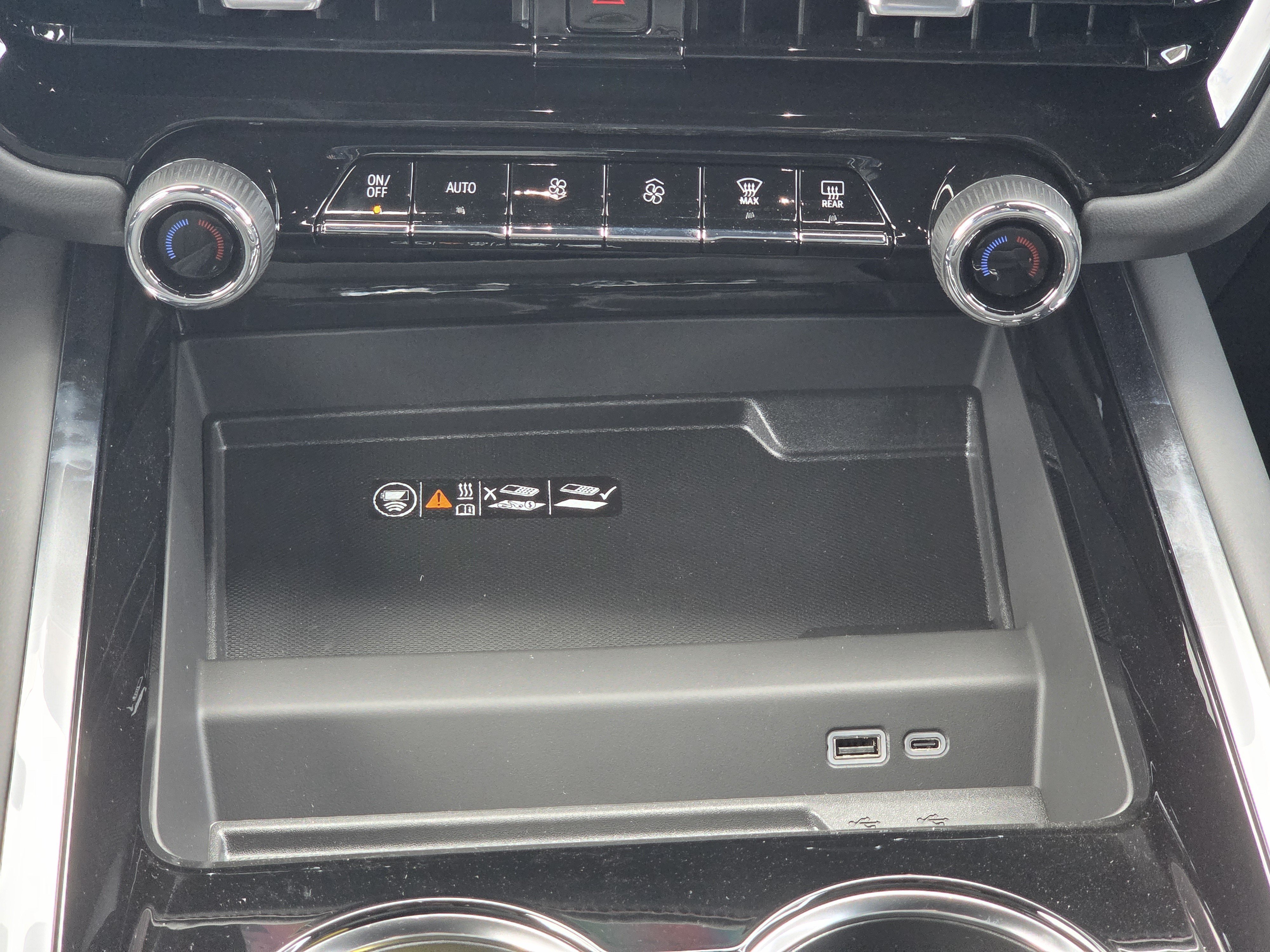 New 2026 Chevrolet Tahoe RST w/ Advanced Technology Package AWD/4WD image 13