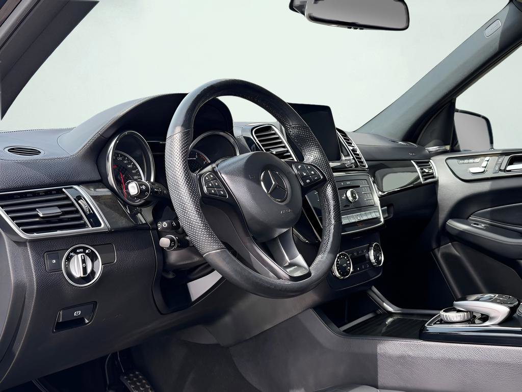 Used 2018 Mercedes-Benz GLE 43 AMG 4MATIC image 2