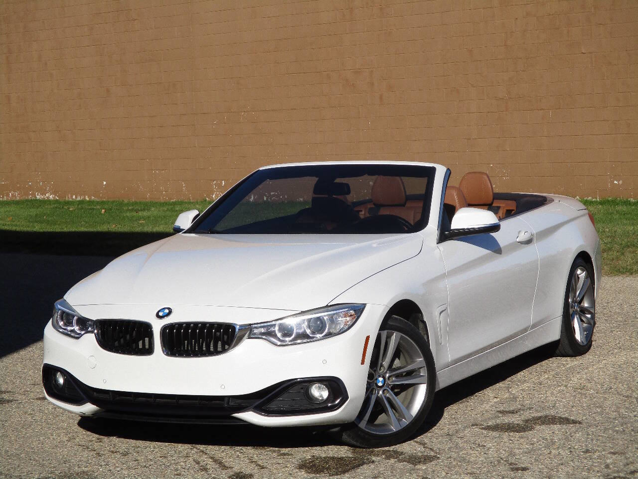 Used 2017 BMW 430i Convertible image 3