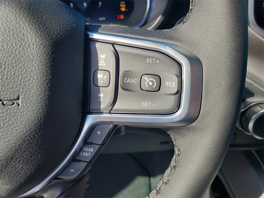 New 2026 RAM 1500 4x4 Crew Cab image 25