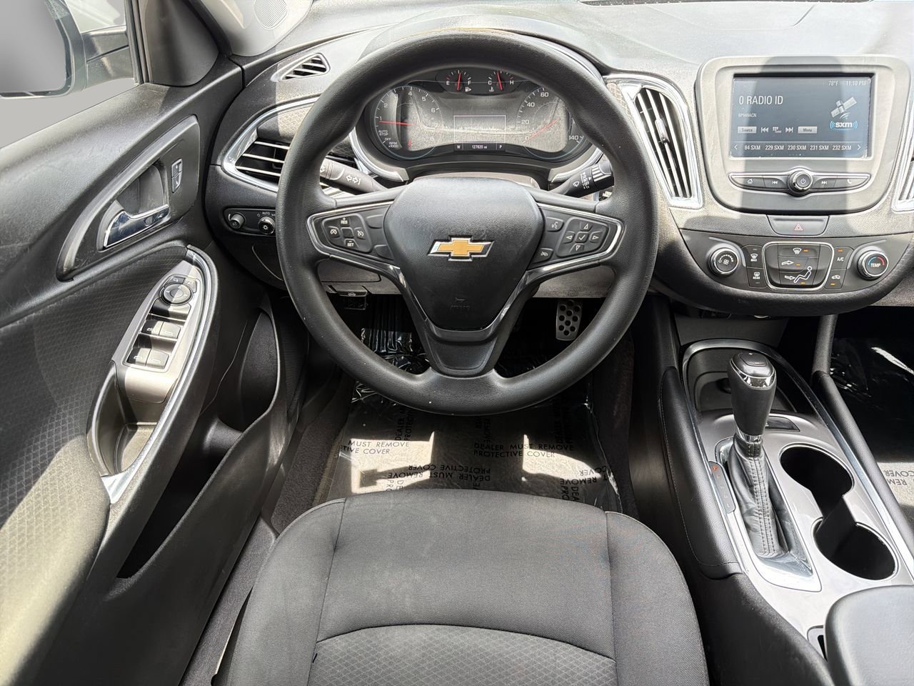 Used 2017 Chevrolet Malibu LT FWD image 12