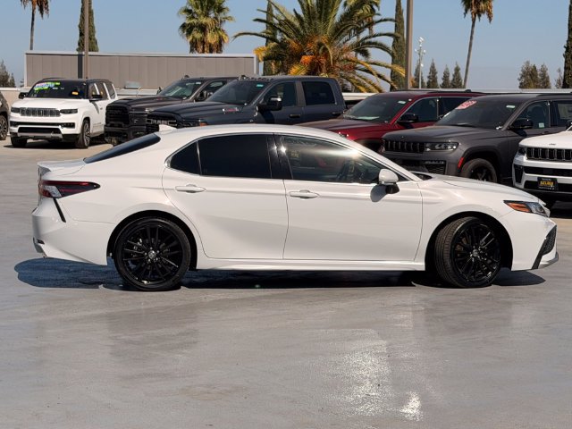Used 2024 Toyota Camry XSE FWD image 4