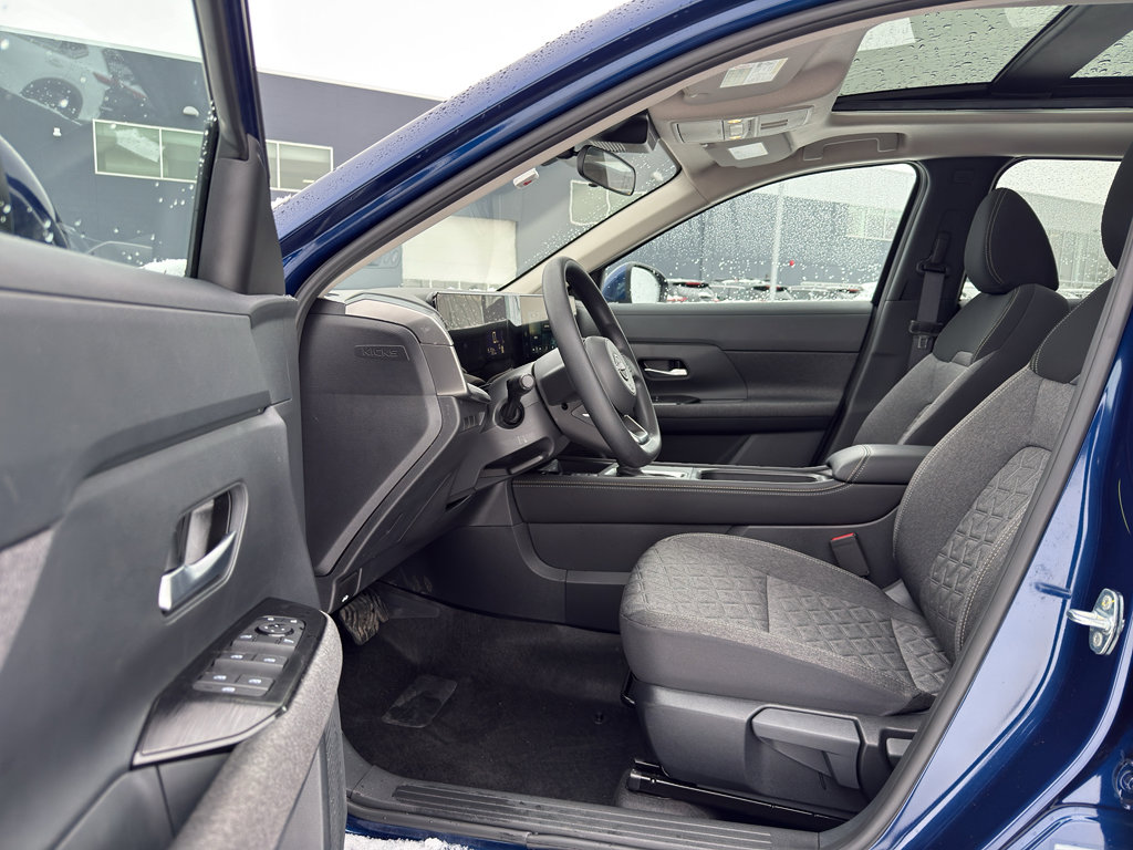 Certified 2025 Nissan Kicks SV w/ SV Premium Package image 9