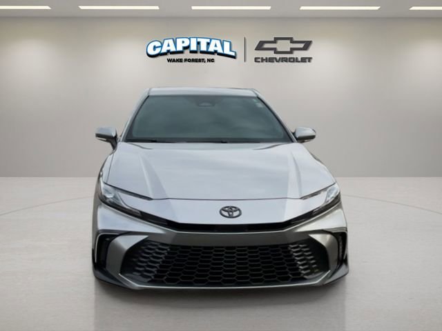 Used 2025 Toyota Camry SE image 8