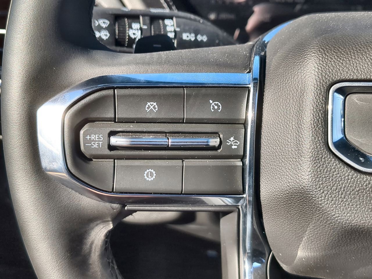 New 2026 GMC Yukon Denali w/ Sun & Power Step Package image 36