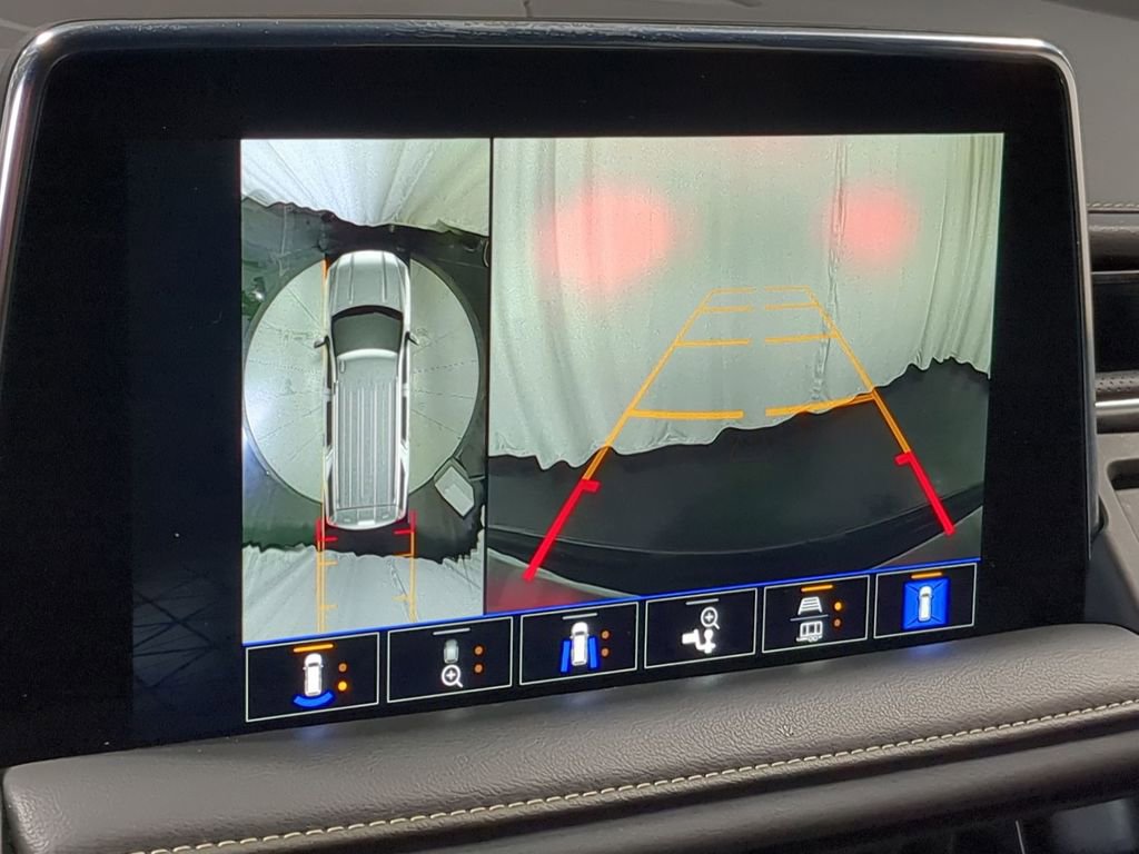 Used 2023 GMC Yukon XL SLT w/ SLT Premium Package image 29