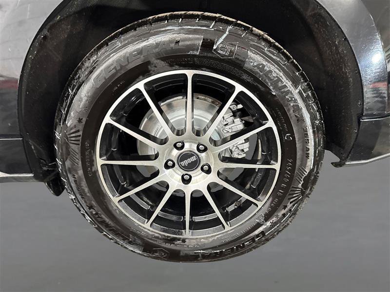 Used 2016 Ford Edge Sport w/ Technology Package image 24