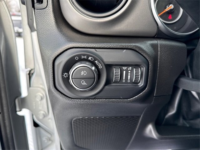 Used 2022 Jeep Gladiator Willys image 20