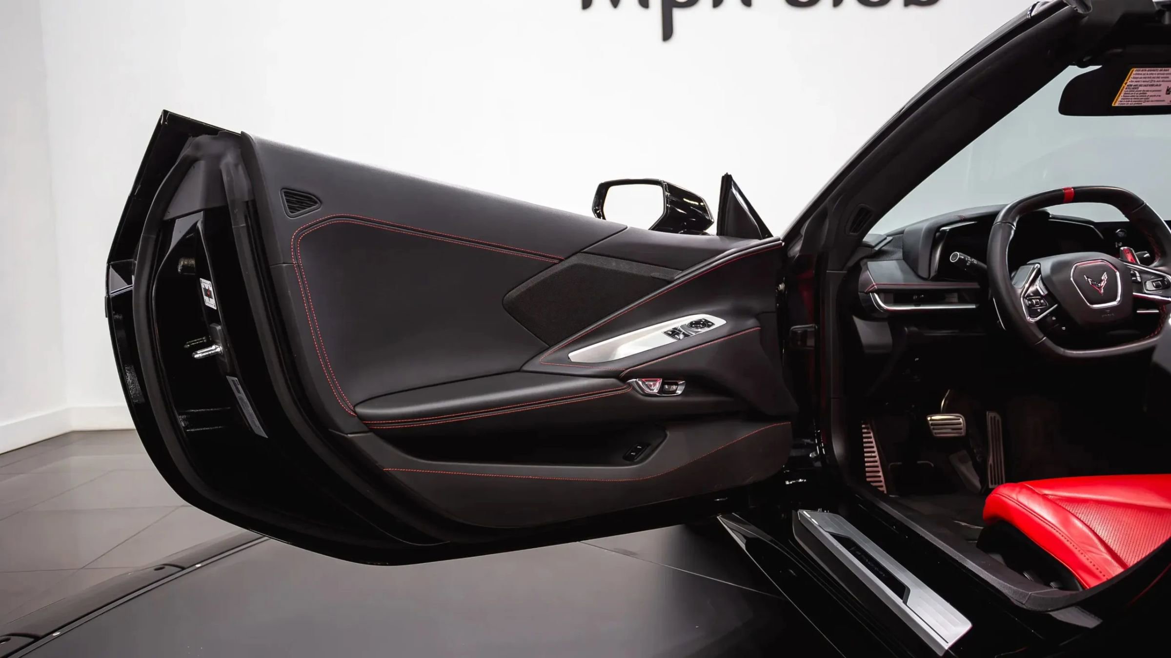 Used 2023 Chevrolet Corvette Stingray Coupe w/ 1LT image 25