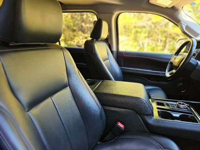 Used 2023 Ford Expedition Max XLT image 14