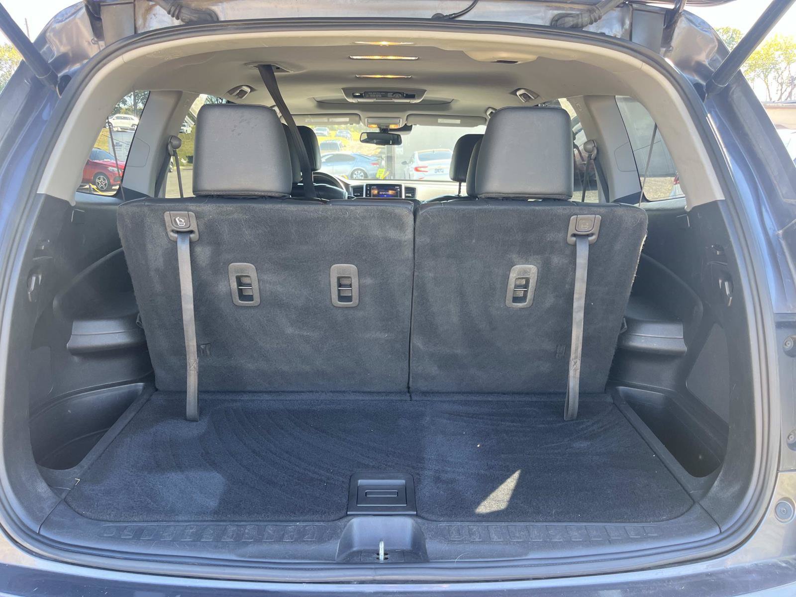 Used 2016 Honda Pilot Touring image 12