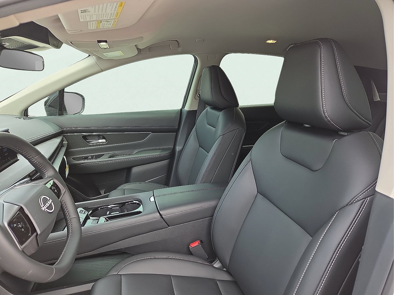 Used 2025 Nissan Murano SV AWD/4WD image 13