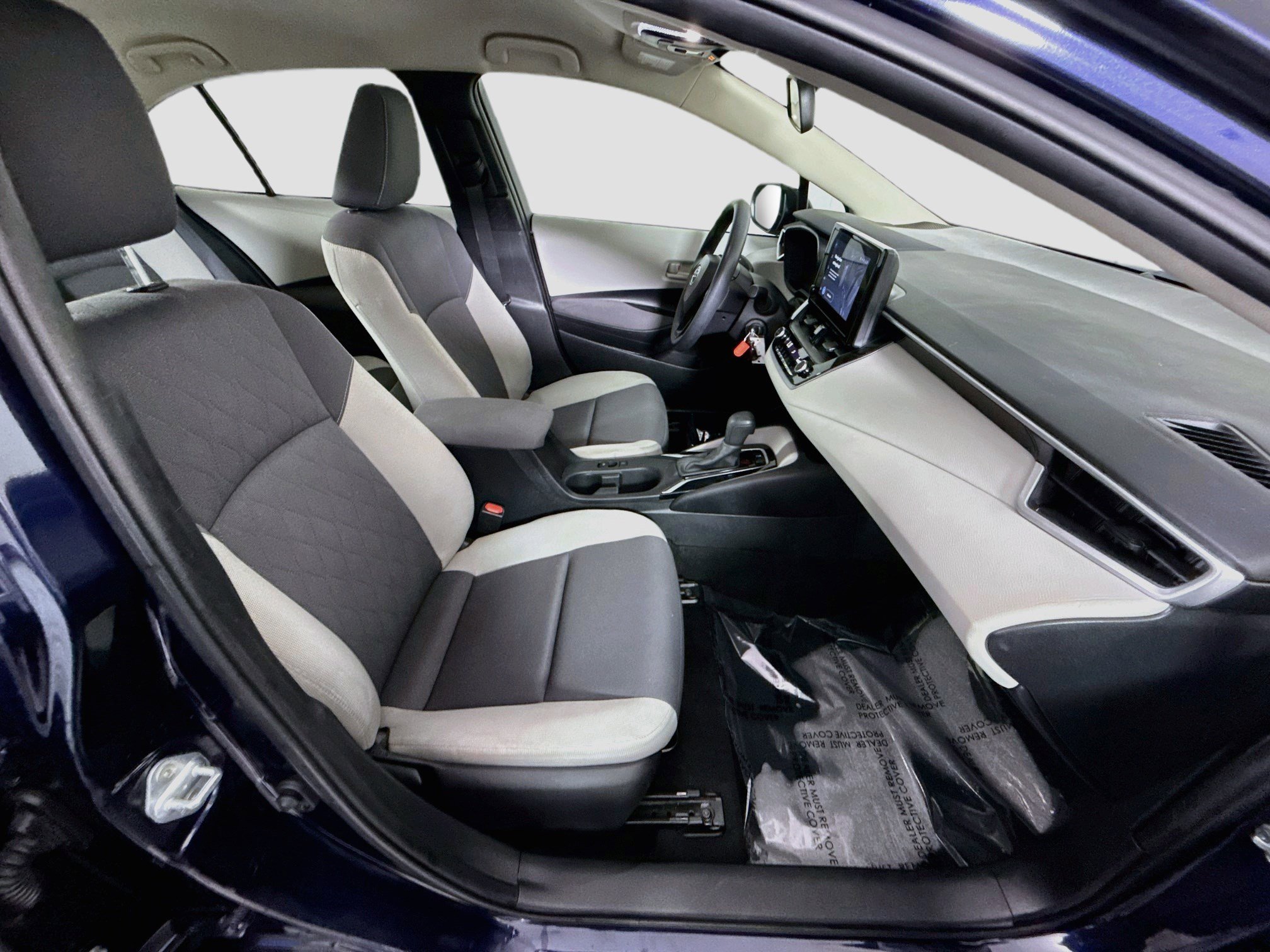 Used 2024 Toyota Corolla LE FWD image 28