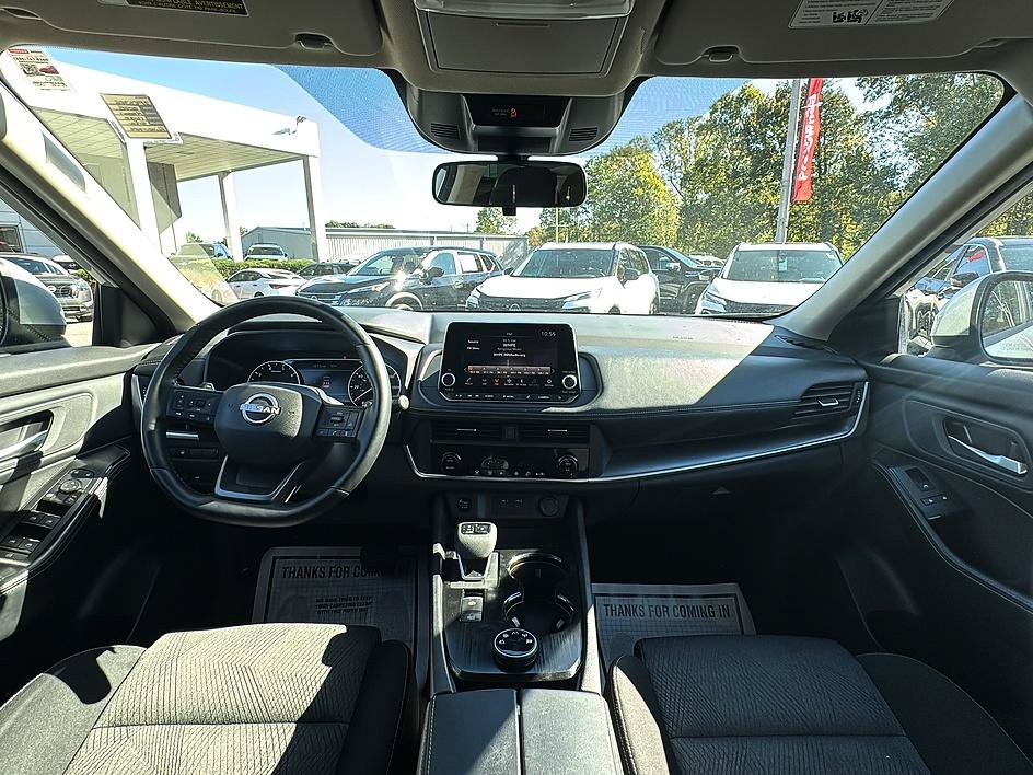 Certified 2025 Nissan Rogue SV AWD/4WD image 27