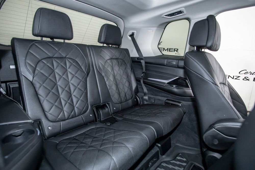 Used 2024 BMW X7 xDrive40i w/ Parking Assistance Package image 37