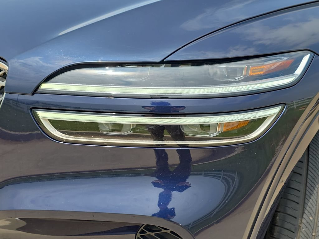 Used 2025 Genesis GV70 2.5T AWD/4WD image 30