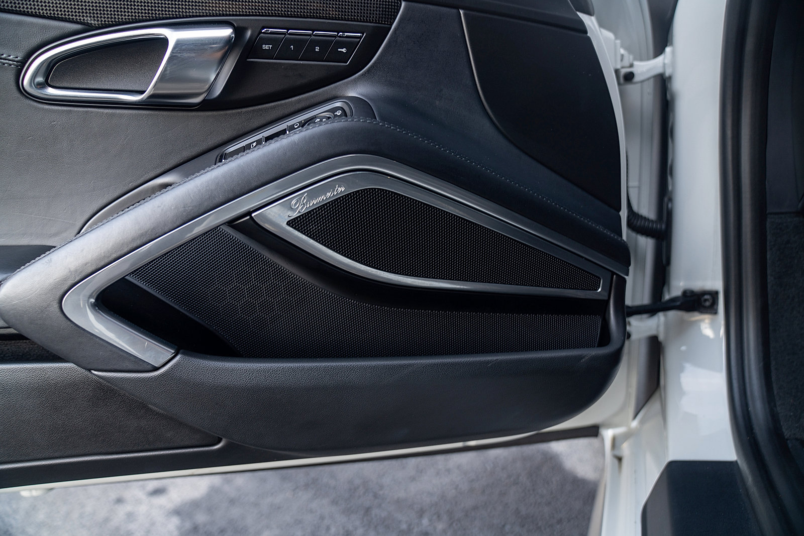 Certified 2015 Porsche 911 Turbo image 18