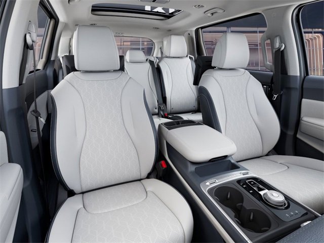 New 2025 Kia Carnival SX image 15