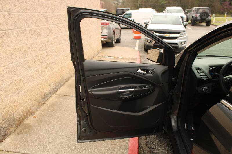 Used 2018 Ford Escape SE FWD image 16
