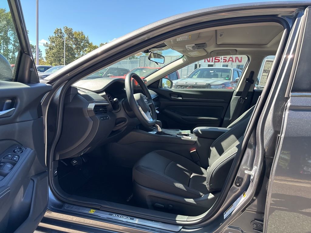 New 2025 Nissan Altima 2.5 SV w/ SV Special Edition Package image 13