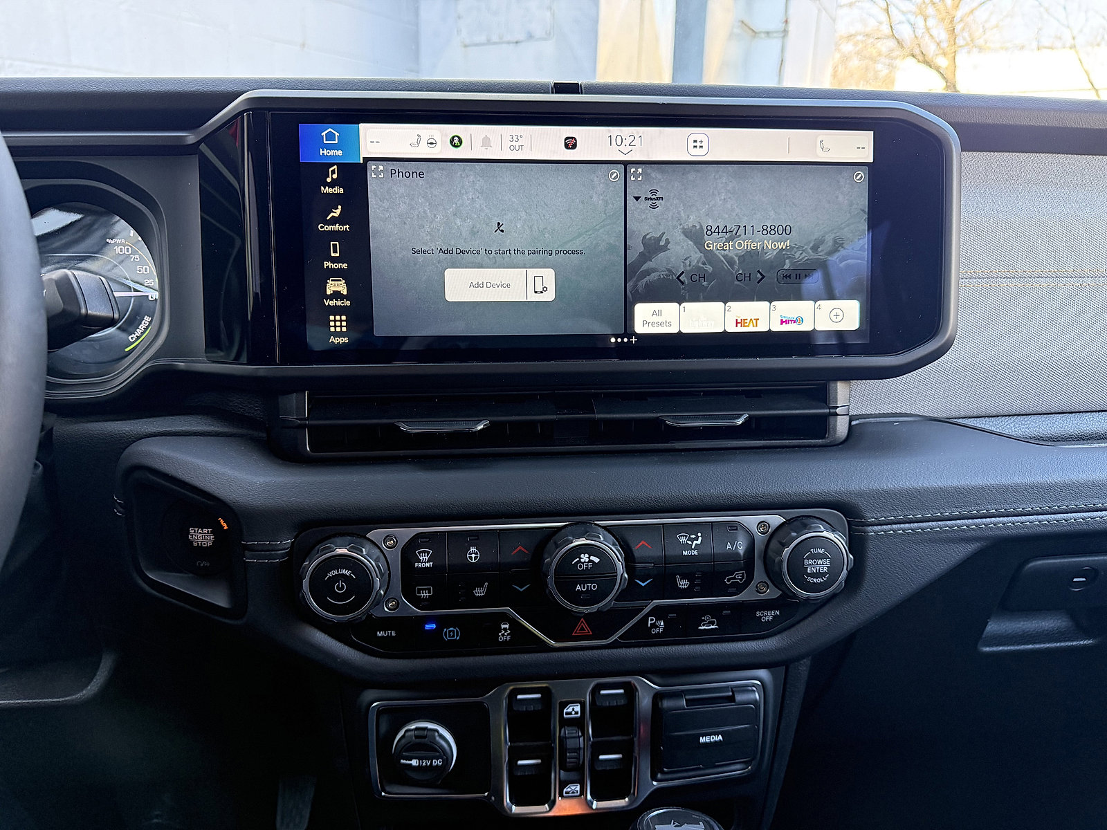 Used 2025 Jeep Wrangler Sahara w/ Safety Group image 12