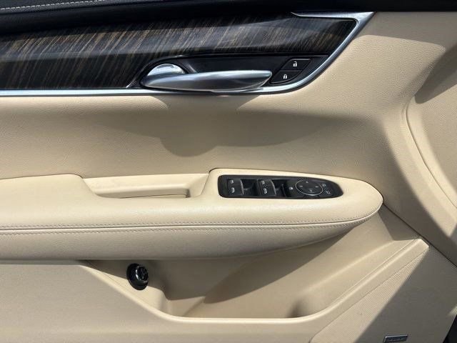 Used 2017 Cadillac XT5 FWD w/ LPO, Wheel Lock Package image 13