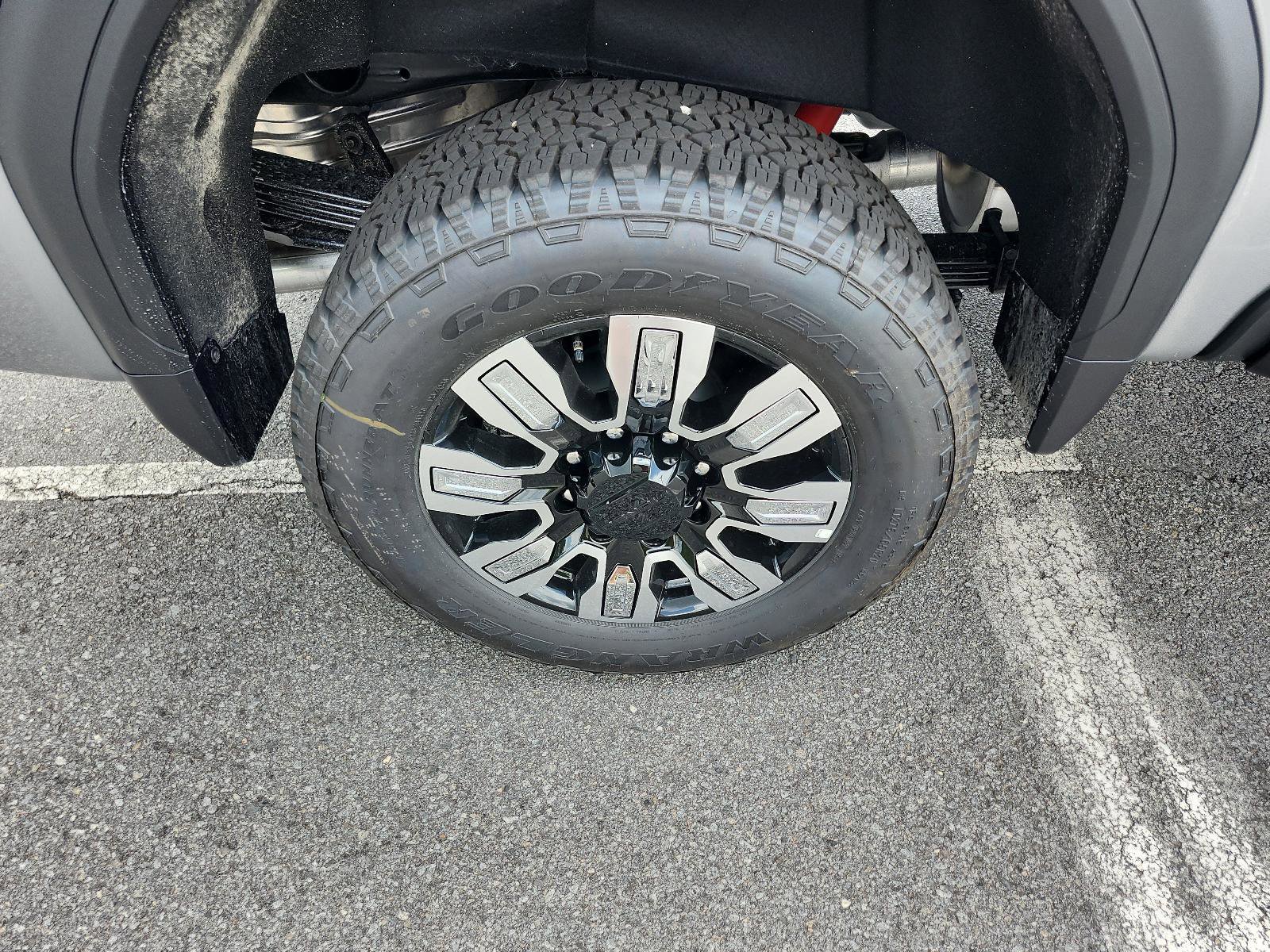 New 2025 GMC Sierra 2500 Denali w/ Denali Reserve Package image 5