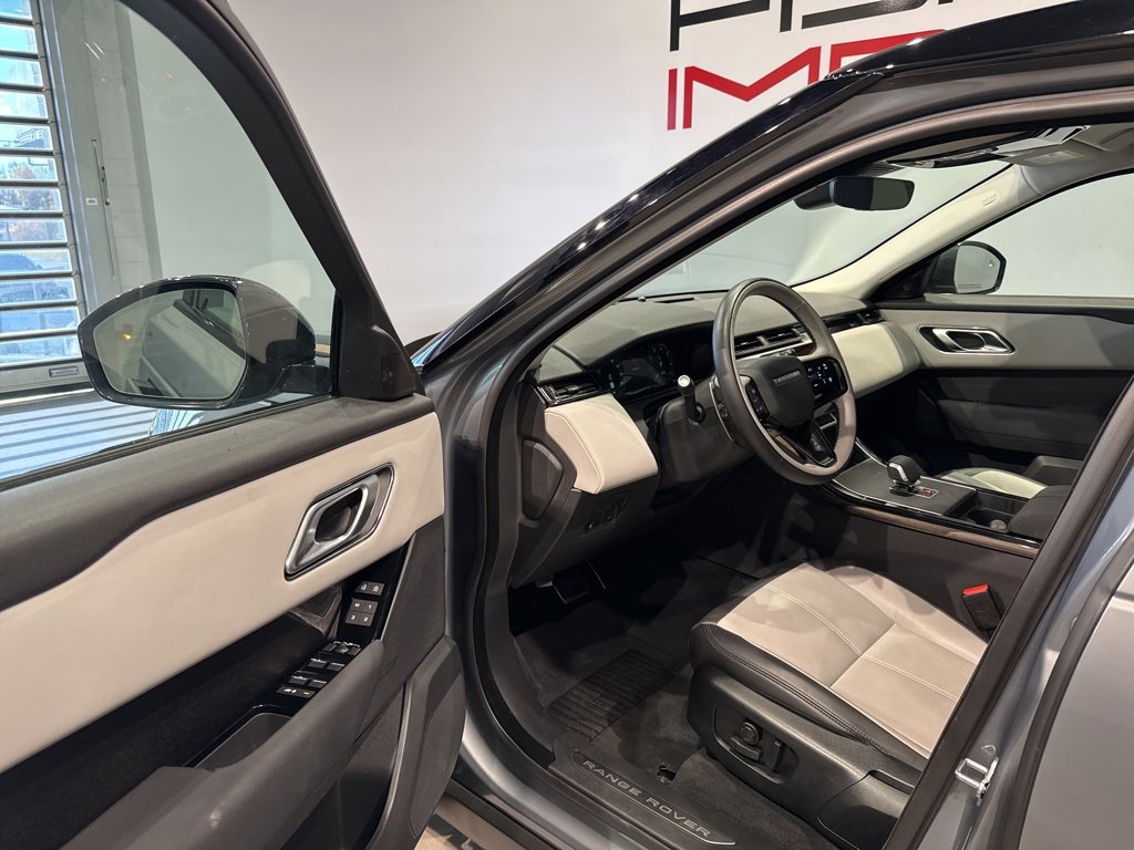 Used 2025 Land Rover Range Rover Velar Dynamic SE image 10