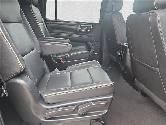 Used 2023 Chevrolet Suburban Premier image 21