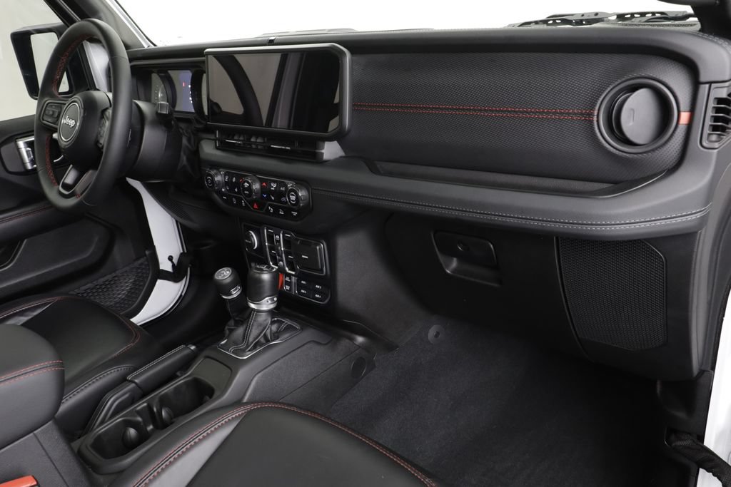 Used 2024 Jeep Wrangler Unlimited Rubicon AWD/4WD image 24