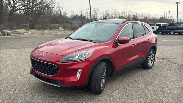 Certified 2022 Ford Escape Titanium w/ Class II Trailer Tow Package image 7