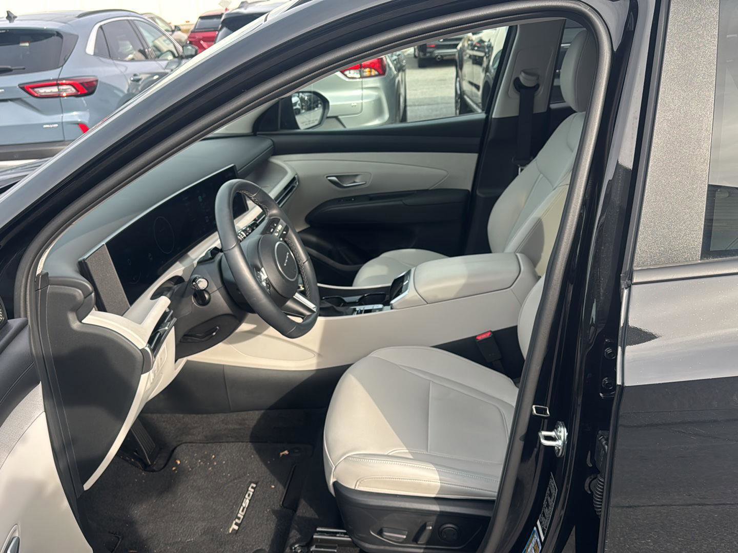 Used 2025 Hyundai Tucson SEL image 3