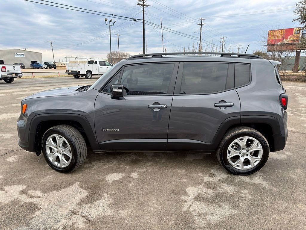 Used 2022 Jeep Renegade Limited AWD/4WD image 2