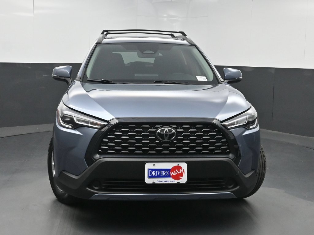 Used 2024 Toyota Corolla Cross LE w/ Moonroof Package FWD image 39