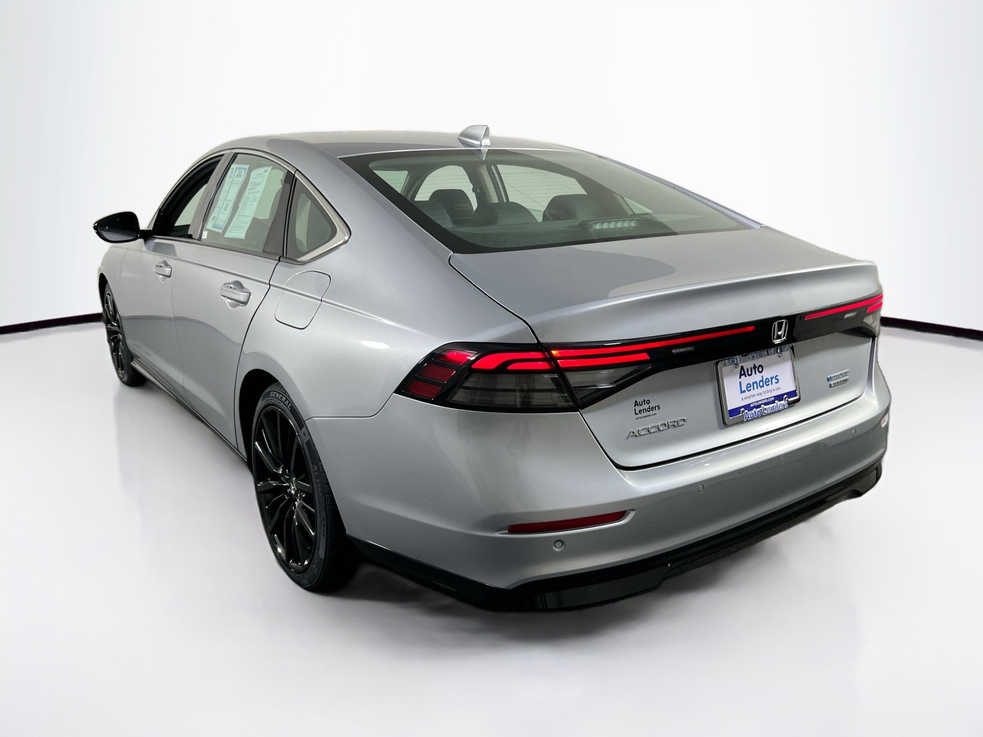Used 2023 Honda Accord Touring image 7