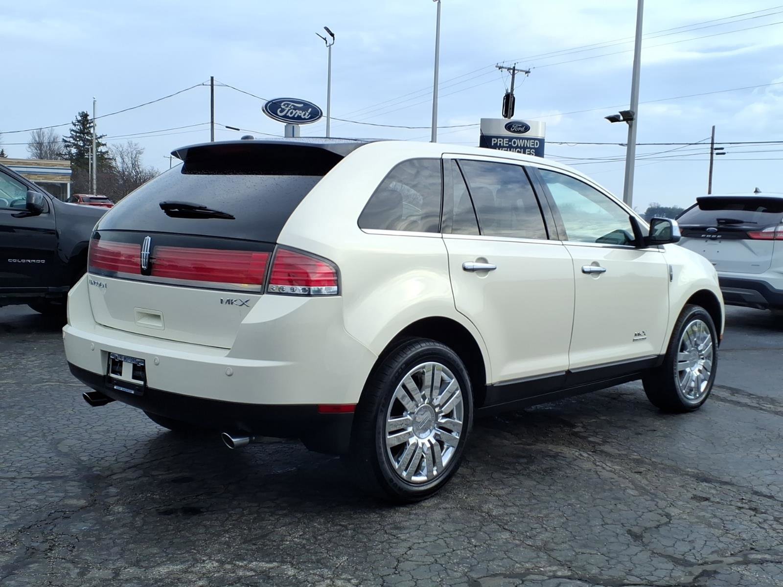 Used 2008 Lincoln MKX FWD image 3