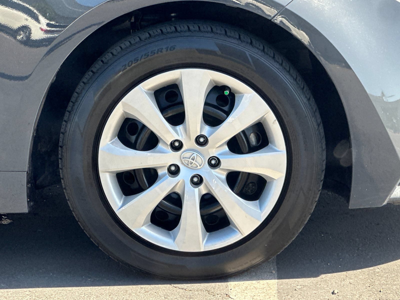 Used 2024 Toyota Corolla LE FWD image 21