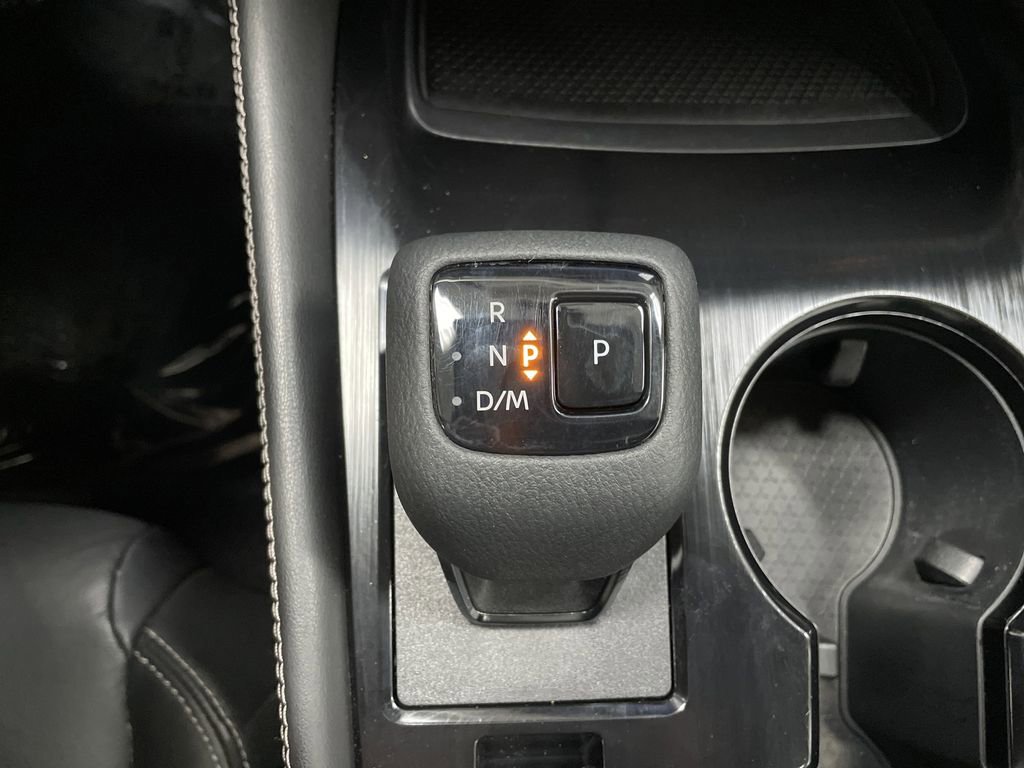 Used 2023 Nissan Rogue SL w/ SL Premium Package image 23