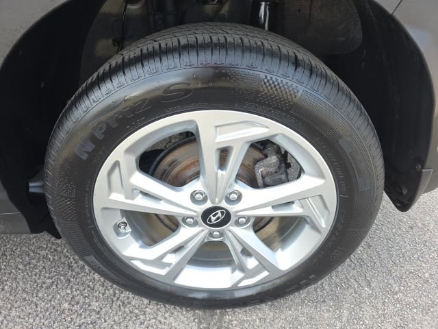 Used 2023 Hyundai Kona SEL image 6