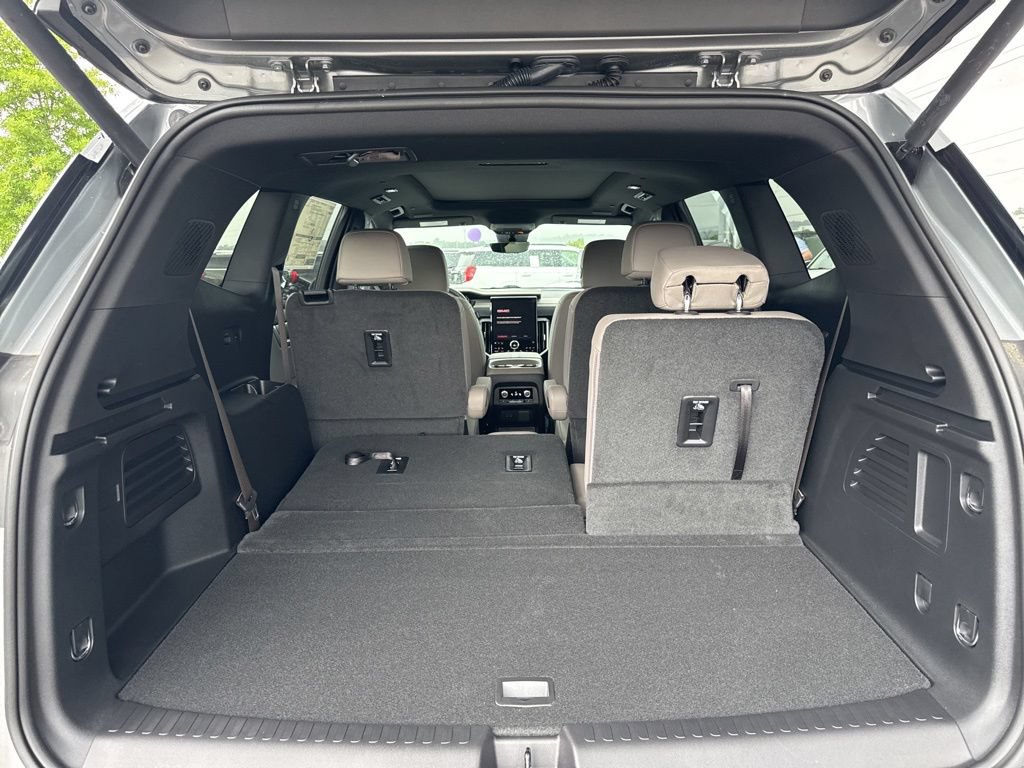 New 2026 GMC Acadia Elevation w/ Elevation Premium Package FWD image 32
