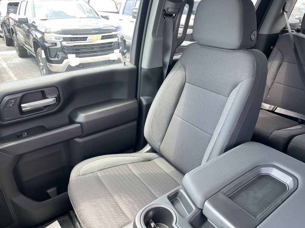 New 2026 Chevrolet Silverado 2500 Custom w/ Custom Value Package AWD/4WD image 23