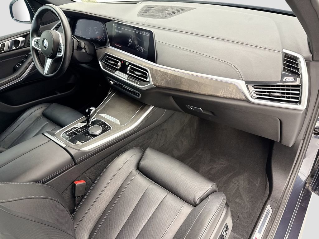 Certified 2022 BMW X5 xDrive40i w/ M Sport Package AWD/4WD image 16