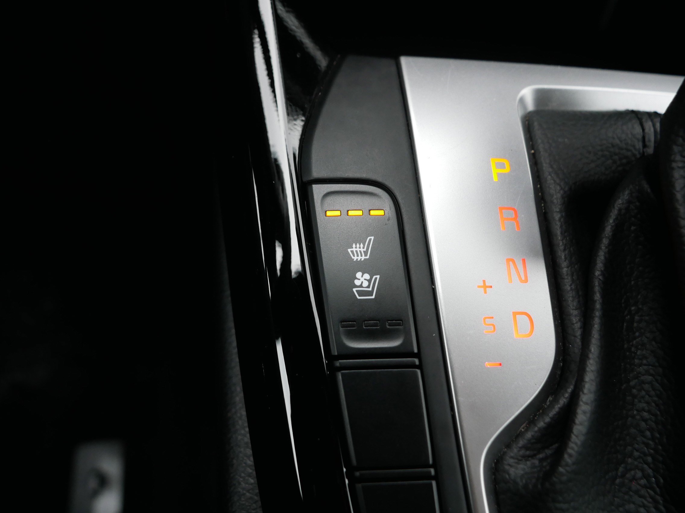 Certified 2023 Kia Forte GT-Line w/ GT-Line Premium Package image 28