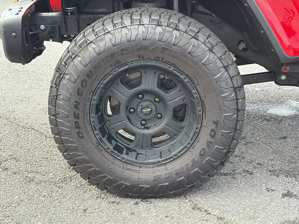 Used 2018 Jeep Wrangler Unlimited Rubicon AWD/4WD image 34
