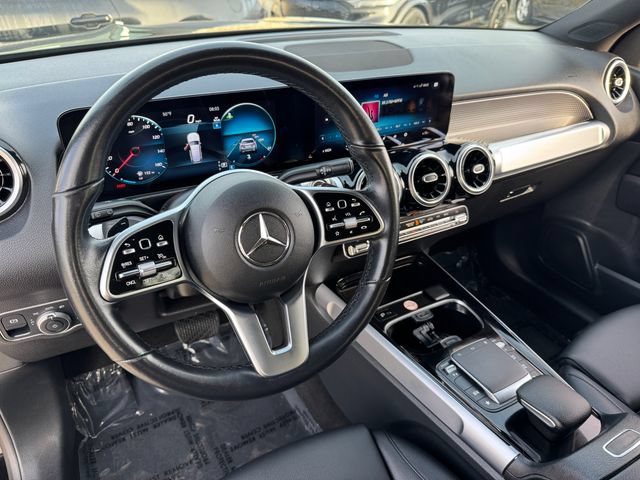 Used 2023 Mercedes-Benz GLB 250 4MATIC image 3